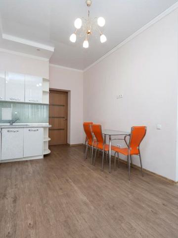 Апартаменты люкс класса в новом доме в центре города