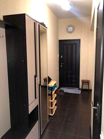 Продам большую гостинку 28м2 возле метро Спортивная 3-и минуты!