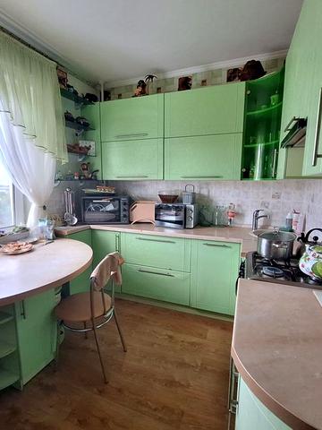 продам 3-к  87м на В. Момота Бориспіль