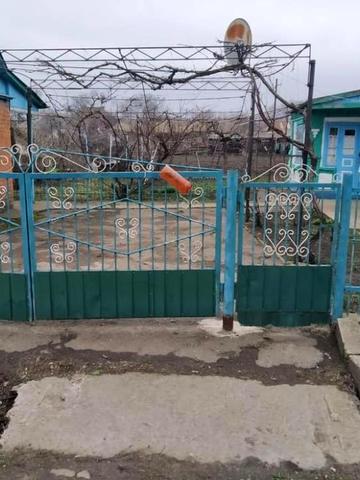 Продаж ділянки з будинком в смт Криве Озеро.