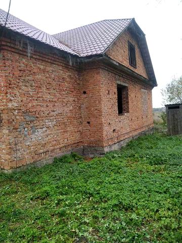 Продам незавершене будівництво, земел. ділянка приватизована 50 сот.