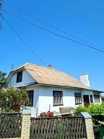 Продам 2-х поверховий будинок