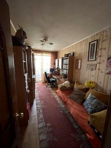 Продам центр 4-х комнатную квартиру