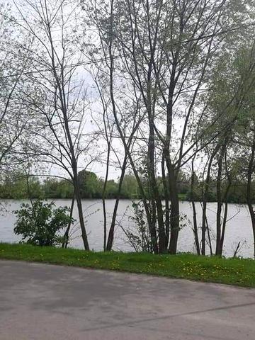 Продам будиночок поруч з містом Червоноград