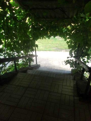 продам квартиру з прибудинковими спорудами