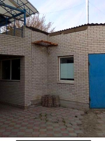 Продам 2/3 будинку