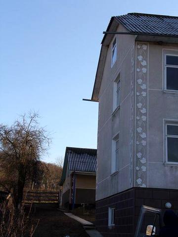 Продаж затишного будинку