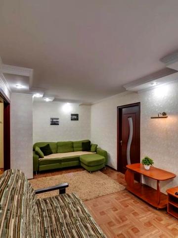 Двухкомнатная квартира в центре города (Малый рынок)