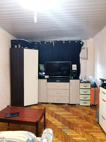 Республіканська вул., 90