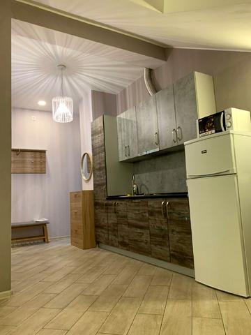 Миколаївська вул. (Короленка), 25