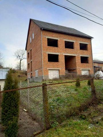 Недобудова у м. Велятино