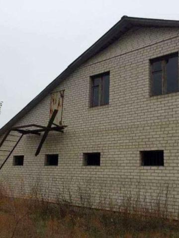 Центральна, 1