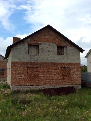 Продаємо будинок у м.Збараж 18км від Тернополя