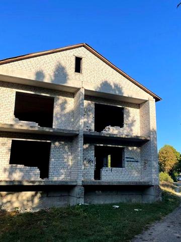 Продаж 2-поверхової недобудови. СМТ Яблунець, вулиця незалежності 11.