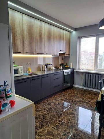 Озерна вул. (Червоних Майовщиків), 3