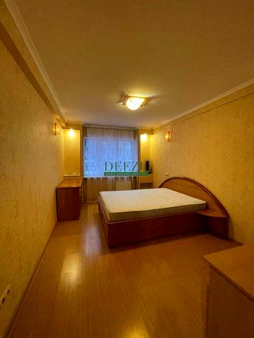 Продаж 2-х кімнатної квартири, вул. Вишгородська 48-Б, ТЦ Ретровіль