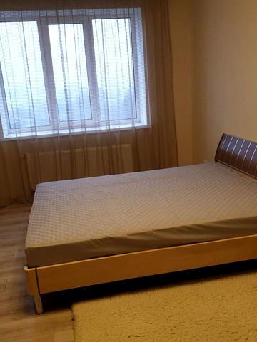 Святослава Ріхтера вул., 30