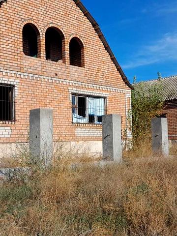 продам будинок з ділянкою