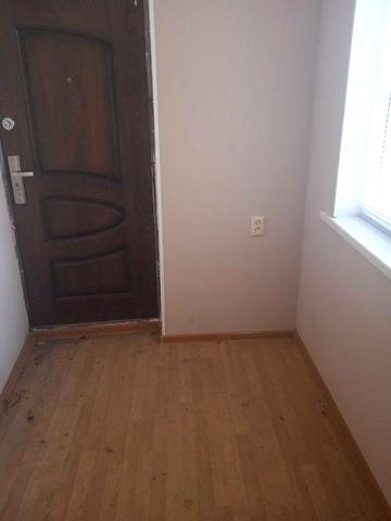 продам  двох кімнатну  квартиру центр