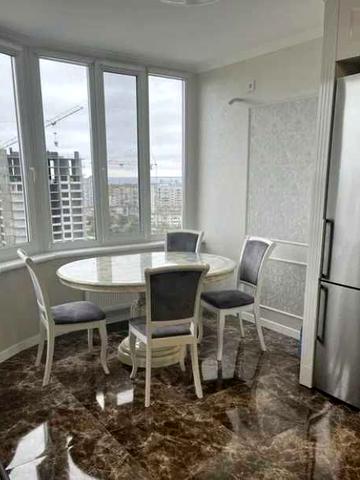 Продаж елітної квартири в новобудові на Митниці Дніпроплаза