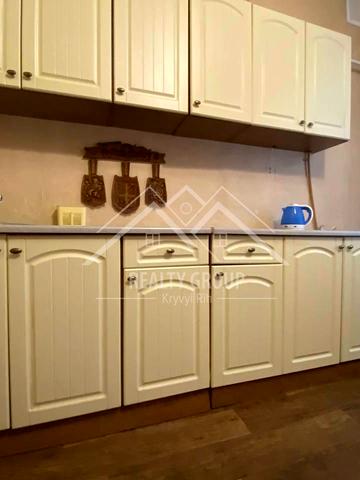 Віктора Оцерклевича вул. (Курчатова), 3