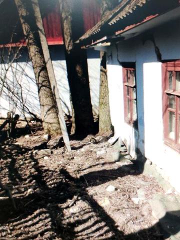 Продається старенький будинок  в с. Пасинки !