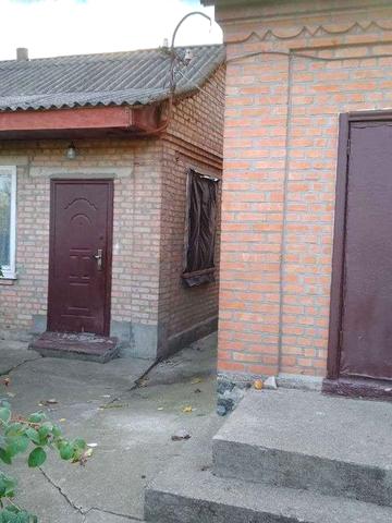 Продається будинок в Новомиргороді