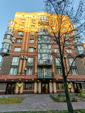 Володимира Козака вул., 1