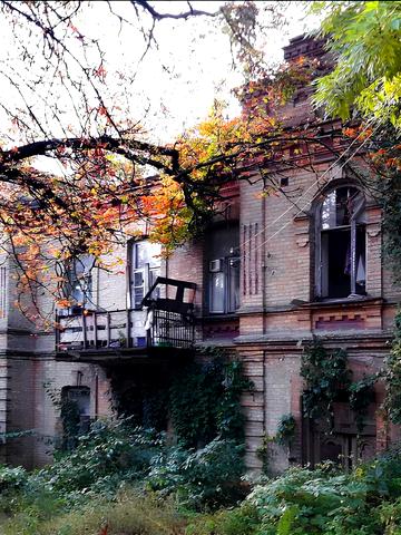 Якубенківська вул. (Тропініна), 6