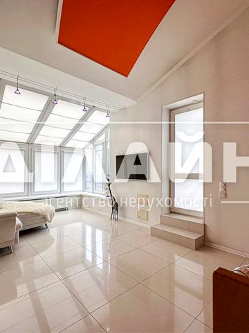 VIP 3х уроаневый пентхауз с видовой террасой на р. Днепр