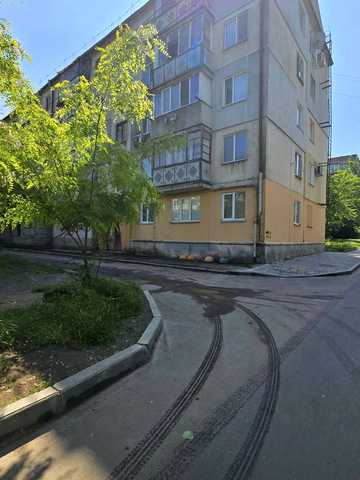 Будівельників вул., 14-Б