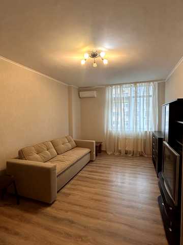Любомира Гузара просп. (Космонавта Комарова), 46-Б