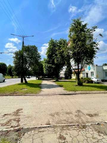 Відродження просп., 41