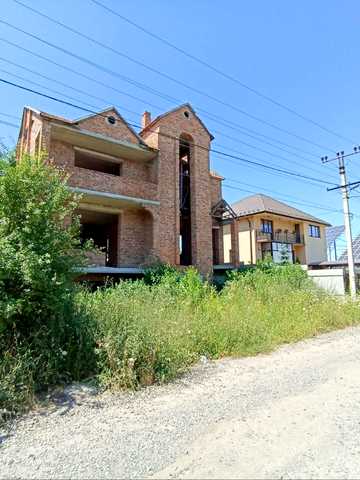 Остапа Вишні вул., 8