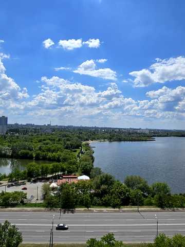 Нескорених вул. (Героїв Праці), 1-Ж