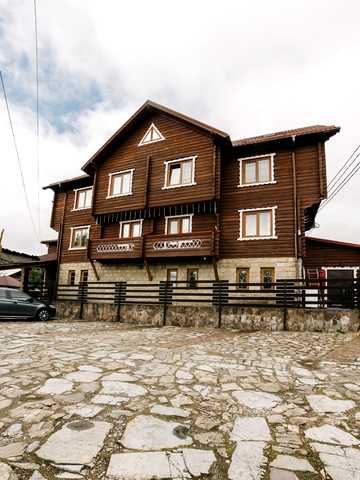 Степана Бандери, 30