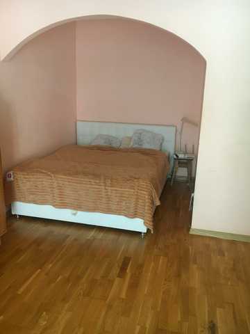 Святошинська вул., 6