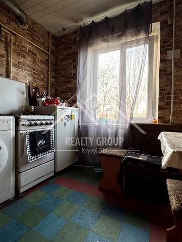 Металургів просп., 15