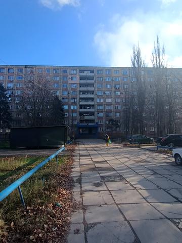 Домнобудівників пл., 2