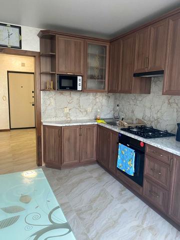 Степана Бандери вул., 17