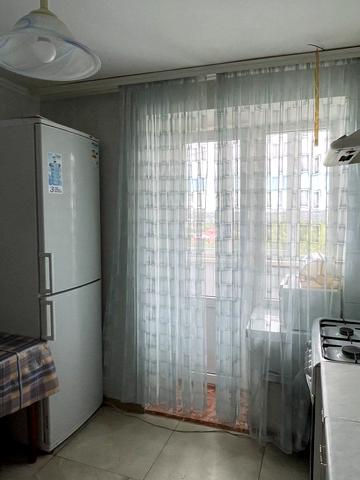 Довженка вул., 10/1