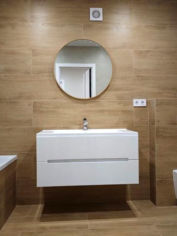 Будівельників вул., (Будинок)