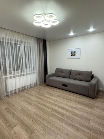 Олега Антонова вул. (Карла Маркса), 13в