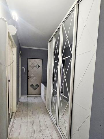 Академіка Грушевського вул., 40