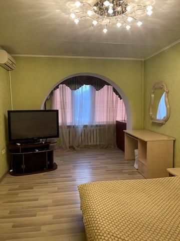 Запорізьке шосе, 4