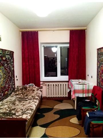 Левка Лукяненка просп. (Рокоссовського), 43