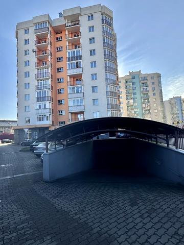 Залізнична вул., 23