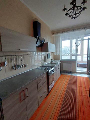 Незалежності вул., 8Б