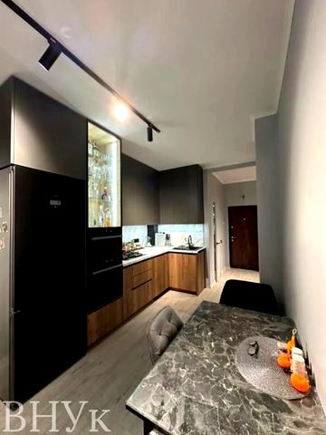 Капушанська вул., 34