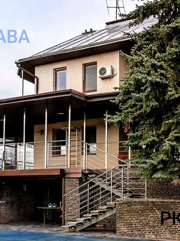 Полунична вул.